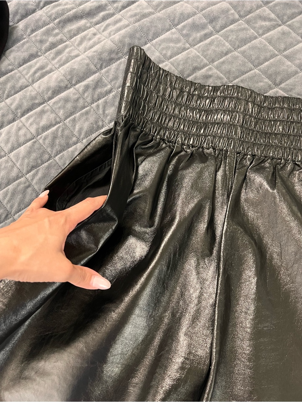 Bottega Veneta Leather Bermuda shorts Women’s Size 4 Small 40 High Waisted $2750 - Picture 7 of 16